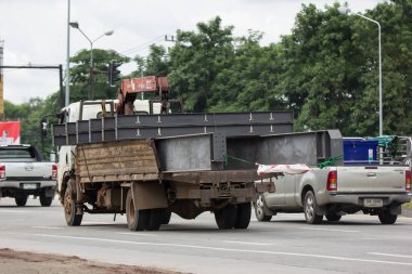 Chiangmai, Tayland - 19 Temmuz 2018: Özel Vinçli Kamyon. Fotoğraf Road Hayır 121 hakkında 8 km şehir merkezine Chiangmai, Tayland.