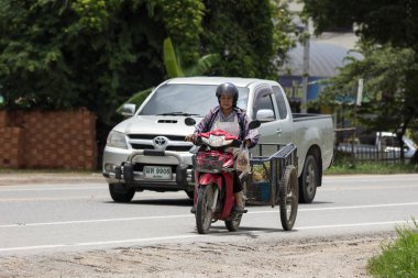 Chiangmai, Tayland - 23 Temmuz 2018: Özel motosiklet, Honda Dream. Fotoğrafa yol no.121 8 km şehir merkezine Chiangmai, Tayland.