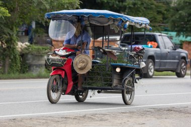 Chiangmai, Tayland - 23 Temmuz 2018: Özel motosiklet, Honda Dream. Fotoğrafa yol no.121 8 km şehir merkezine Chiangmai, Tayland.
