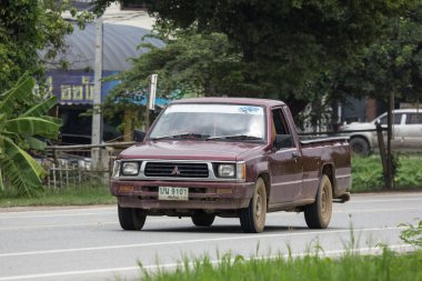 Chiangmai, Tayland - 24 Temmuz 2018: Özel Old pikap araba, Mitsubishi siklon. Yol no.1001, Chiangmai iş alanı 8 km.