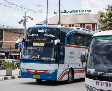 Chiangmai, Tayland - 8 Ağustos 2018: Vintour Şirket otobüs. Rota Phitsanulok ve Chiangmai. Fotoğraf Chiangmai otobüs istasyonu.