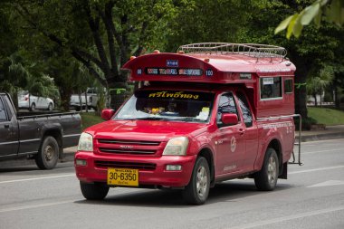 Chiangmai, Tayland - 10 Ağustos 2018: Kırmızı Mini kamyon taksi Chiangmai. Hizmet Chiangmai şehir içinde. Chiangmai şehrinde yolda fotoğraf.