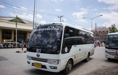 Chiangmai, Tayland - 8 Ağustos 2018: Yutong Mini otobüs. Otobüs Chiangmai şehir otobüs veya SPK. SPK yönetimi Chiangmai Belediyesi tarafından. Fotoğraf, Chiangmai otobüs istasyonu, Chiangmai, Tayland.