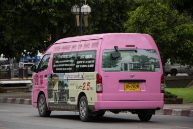 Chiangmai, Tayland - 10 Ağustos 2018: Van Chiangmai rota Havaalanı şehrine. Chiangmai şehrinde yolda fotoğraf.