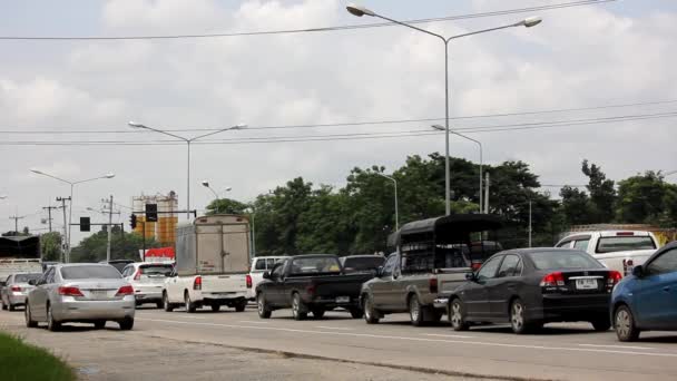 자동차와 치앙마이의 도시도로에 소통량 — 비디오
