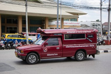 Chiangmai, Tayland - 8 Ağustos 2018: Kırmızı Mini kamyon taksi Chiangmai. Hizmet Chiangmai şehir içinde. Ana otobüs istasyonuna Chiangmai, fotoğraf.