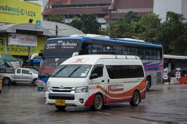 Chiangmai, Tayland - 18 Ağustos 2018: Prempracha şirket van. Mae hong son ve Chiangmai yönlendirmek. Fotoğraf Chiangmai otobüs istasyonu, Tayland.