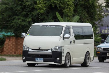 Chiangmai, Tayland - 31 Temmuz 2018: Özel Toyota Ventury van. Yol no.1001, Chiangmai iş alanı 8 km.