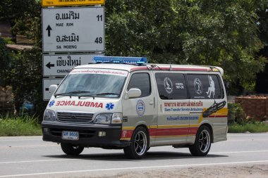 Chiangmai, Tayland - 2 Ağustos 2018: Ambulans van Siam Tranfer hizmet. Yol no.1001, Chiangmai iş alanı 8 km.