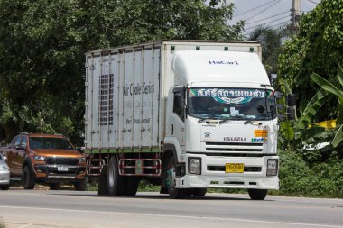 Chiangmai, Tayland - 2 Ağustos 2018: Hatari taşıma şirketi kargo kamyon. Fotoğrafa yol no.1001 8 km şehir merkezine Chiangmai, Tayland.