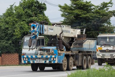 Chiang Mai, Tayland-23 Nisan 2017: özel vinç kamyon şehir yol üzerinde. Fotoğraf Road Hayır 121 hakkında 8 km şehir merkezine Chiangmai, Tayland.