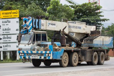 Chiang Mai, Tayland-23 Nisan 2017: özel vinç kamyon şehir yol üzerinde. Fotoğraf Road Hayır 121 hakkında 8 km şehir merkezine Chiangmai, Tayland.