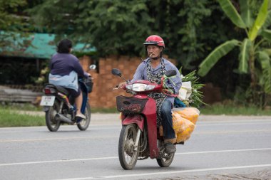 Chiangmai, Tayland - 3 Ağustos 2018: Özel motosiklet, Honda Dream. Fotoğrafa yol no.121 8 km şehir merkezine Chiangmai, Tayland.