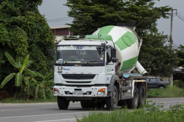 Chiangmai, Tayland - 3 Ağustos 2018: Çimento kamyonu Anukul beton şirketi. Fotoğraf Road Hayır 121 hakkında 8 km şehir merkezine Chiangmai, Tayland.