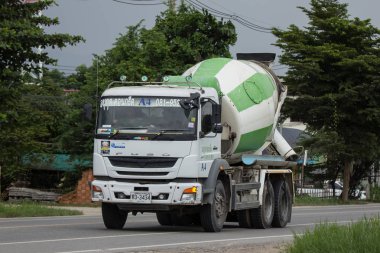 Chiangmai, Tayland - 3 Ağustos 2018: Çimento kamyonu Anukul beton şirketi. Fotoğraf Road Hayır 121 hakkında 8 km şehir merkezine Chiangmai, Tayland.
