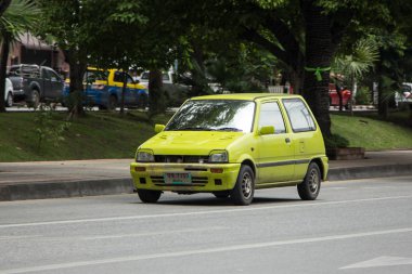 Chiangmai, Tayland - 10 Ağustos 2018: Özel Small şehir otomobili, Daihatsu Mira. Chiangmai şehrinde yolda fotoğraf.