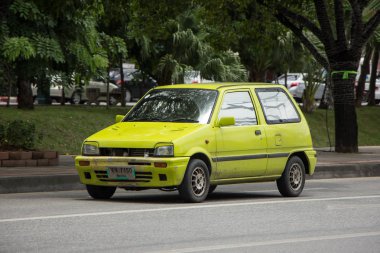 Chiangmai, Tayland - 10 Ağustos 2018: Özel Small şehir otomobili, Daihatsu Mira. Chiangmai şehrinde yolda fotoğraf.