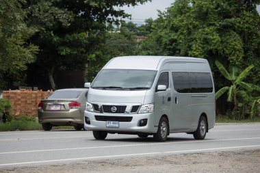 Chiangmai, Tayland - 6 Ağustos 2018: Özel Nissan Urvan Van araç. Yol no.121 şehir merkezine Chiangmai Tayland hakkında 8 km, fotoğraf.