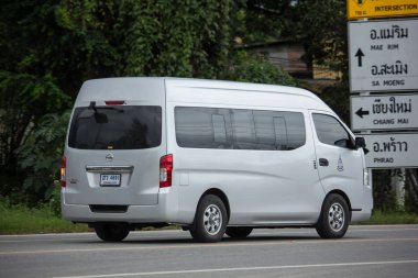 Chiangmai, Tayland - 6 Ağustos 2018: Özel Nissan Urvan Van araç. Yol no.121 şehir merkezine Chiangmai Tayland hakkında 8 km, fotoğraf.