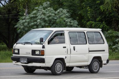 Chiangmai, Tayland - 6 Ağustos 2018: Eski Toyota Liteace özel van. Yol no.1001, Chiangmai iş alanı 8 km.