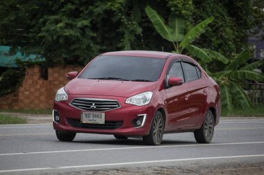 Chiangmai, Tayland - 6 Ağustos 2018: Özel araba Mitsubishi çekin. Fotoğraf Road Hayır 121 hakkında 8 km şehir merkezine Chiangmai, Tayland.