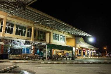 Chiangmai, Tayland - 4 Eylül 2018: Chiangmai Terminal Otobüs İstasyonu. Fotoğraf Chiangmai otobüs istasyonu, Tayland.