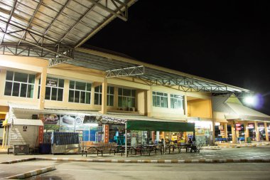Chiangmai, Tayland - 4 Eylül 2018: Chiangmai Terminal Otobüs İstasyonu. Fotoğraf Chiangmai otobüs istasyonu, Tayland.