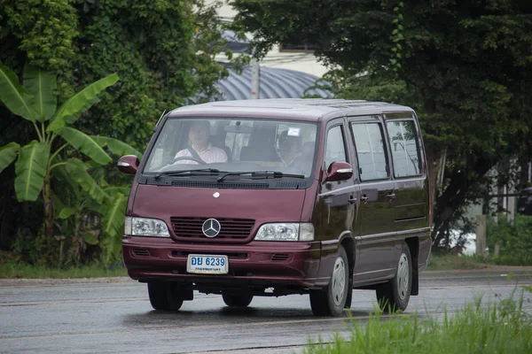 Chiangmai Tailândia Agosto 2018 Private Benz Mb140D Van Estrada 1001 — Fotografia de Stock