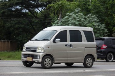Chiangmai, Tayland - 6 Ağustos 2018: Özel Daihatsu eski Van araba. Fotoğrafa yol no.1001 8 km şehir merkezine Chiangmai, Tayland.