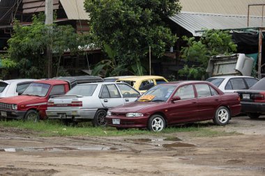 Chiangmai, Tayland - 6 Ağustos 2018: Özel araba, Mitsubishi Lancer. Fotoğraf Road Hayır 121 hakkında 8 km şehir merkezine Chiangmai, Tayland.