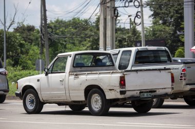 Chiangmai, Tayland - 11 Eylül 2018: Özel eski pikap araba, Nissan veya Datsan 1500. Yol no.1001, Chiangmai iş alanı 8 km.