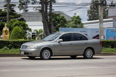 Chiangmai, Tayland - 11 Eylül 2018: Özel eski araba Nissan Sunny. Yol no.1001 Chiangmai iş alanı 8 km.