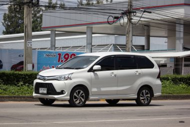 Chiangmai, Tayland - 11 Eylül 2018: Özel Toyota Avanza araba. Mini Suv araç Urbun Kullanıcı için. Yol no.121 şehir merkezine Chiangmai Tayland hakkında 8 km, fotoğraf.