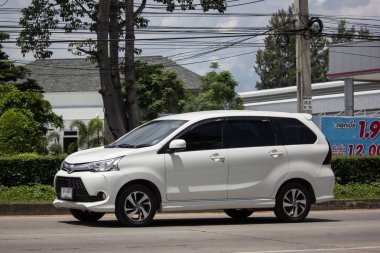 Chiangmai, Tayland - 11 Eylül 2018: Özel Toyota Avanza araba. Mini Suv araç Urbun Kullanıcı için. Yol no.121 şehir merkezine Chiangmai Tayland hakkında 8 km, fotoğraf.