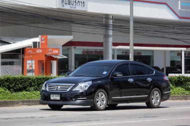Chiangmai, Tayland - 11 Eylül 2018: Özel araba, Nissan Teana. Yol no.1001 üzerinde şehir Chiangmai Merkezi'nden yaklaşık 8 km kuzeyinde.