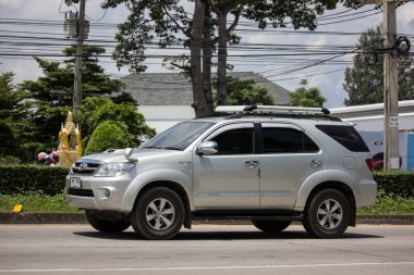 Chiangmai, Tayland - 11 Eylül 2018: Özel Toyota Fortuner Suv otomobil. Yol no.1001 Chiangmai şehir merkezine 8 km.