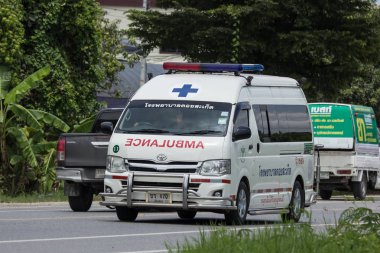 Chiangmai, Tayland - 7 Ağustos 2018: Ambulans van Doisaket Hastanesi. Yol no.1001, Chiangmai şehir merkezine 8 km.