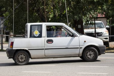 Chiangmai, Tayland - 7 Ağustos 2018: Özel Small şehir otomobili, Daihatsu Mira. Fotoğraf Road Hayır 121 hakkında 8 km şehir merkezine Chiangmai, Tayland.