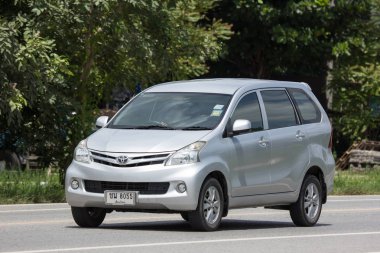 Chiangmai, Tayland - 7 Ağustos 2018: Özel Toyota Avanza araba. Mini Suv araç Urbun Kullanıcı için. Yol no.121 şehir merkezine Chiangmai Tayland hakkında 8 km, fotoğraf.