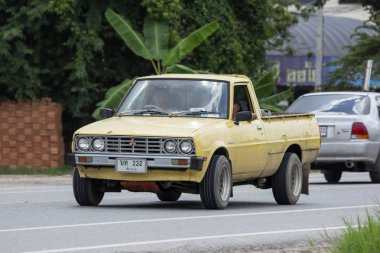 Chiangmai, Tayland - 7 Ağustos 2018: Özel Old pikap araba, Mitsubishi L200 ilk nesil. Yol no.1001, Chiangmai şehir merkezine 8 km.