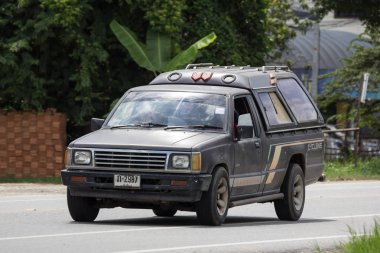 Chiangmai, Tayland - 7 Ağustos 2018: Özel Old pikap araba, Mitsubishi siklon. Yol no.1001, Chiangmai iş alanı 8 km.