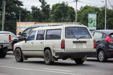 Chiangmai, Tayland - 14 Ağustos 2018: Özel eski pikap araba, Toyota Hilux güçlü X Van. Yol no.1001, Chiangmai şehir merkezine 8 km.