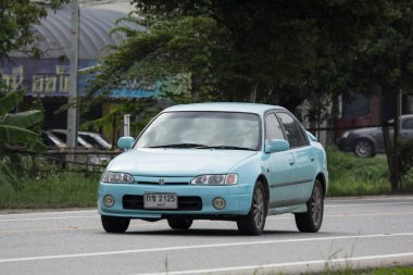 Chiangmai, Tayland - 23 Ağustos 2018: Özel araba Toyota Camry. Yol no.1001 Chiangmai iş alanı 8 km.