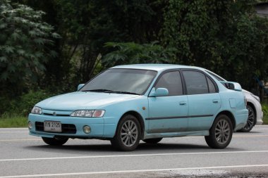 Chiangmai, Tayland - 23 Ağustos 2018: Özel araba Toyota Camry. Yol no.1001 Chiangmai iş alanı 8 km.