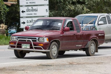 Chiangmai, Tayland - 1 Eylül 2018: Özel eski pikap araba, Toyota Hilux güçlü X. Yol no.1001, Chiangmai şehir merkezine 8 km.