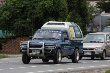 Chiangmai, Tayland - 1 Eylül 2018: Özel eski pikap araba, Toyota Hilux güçlü X. Yol no.1001, Chiangmai şehir merkezine 8 km.