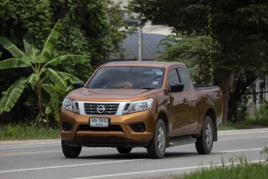 Chiangmai, Tayland - 1 Eylül 2018:Private pikap araba, Nissan Navara. Yol no.1001, Chiangmai iş alanı 8 km.