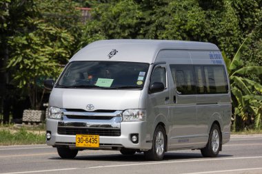 Chiangmai, Tayland - 7 Eylül 2018: Özel Toyota banliyö van. Yol no.121 şehir merkezine Chiangmai Tayland hakkında 8 km, fotoğraf.