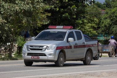 Chiangmai, Tayland - 7 Eylül 2018: Kraliyet Tayland polisi, polis arabası. Fotoğrafa yol no.121 8 km şehir merkezine Chiangmai, Tayland.
