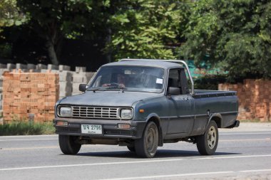Chiangmai, Tayland - 7 Eylül 2018: Özel araba, kamyon Mazda aile mini çekme. Yol no.1001, Chiangmai iş alanı 8 km.